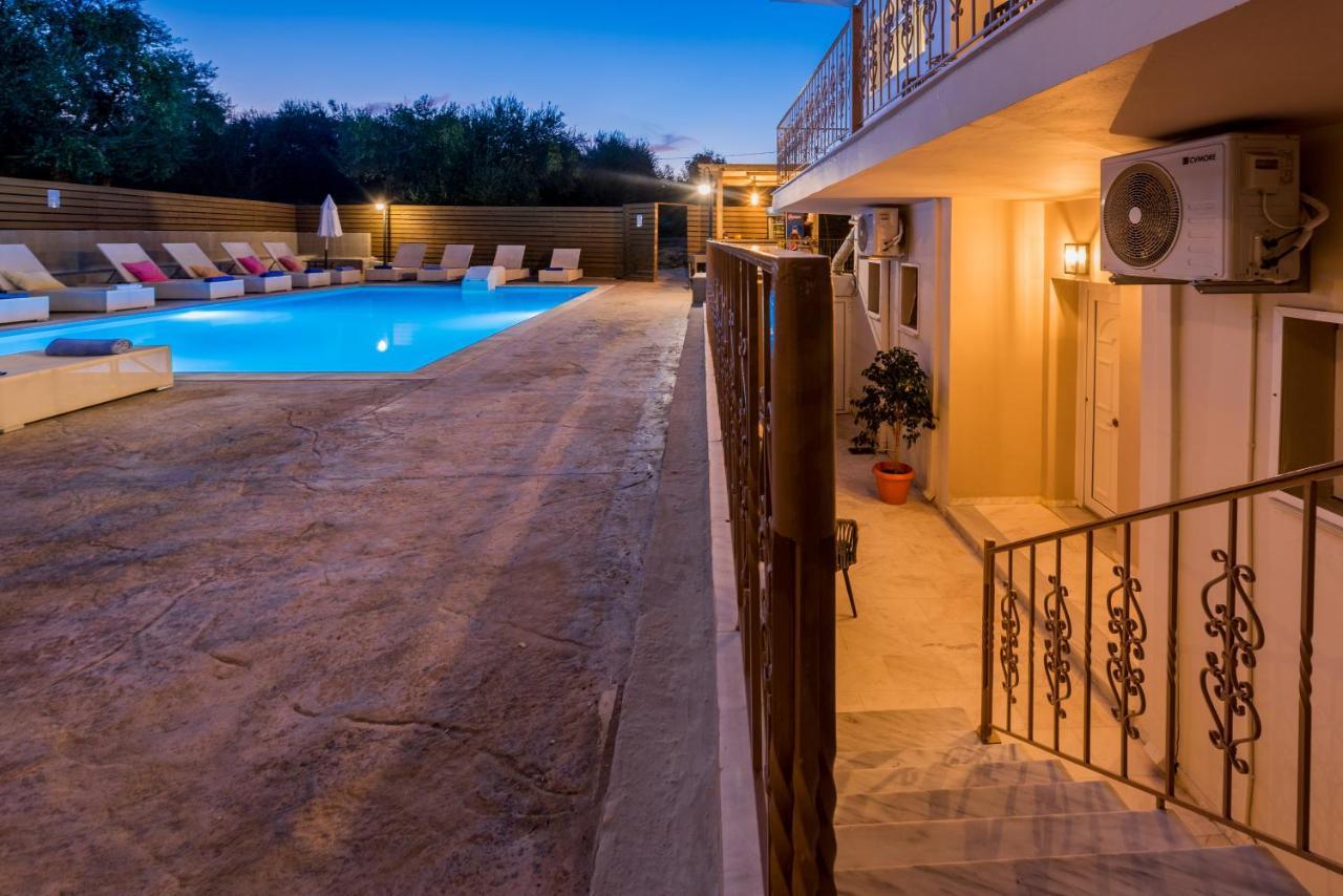 Asante Group Holiday Homes Ciliví Kültér fotó
