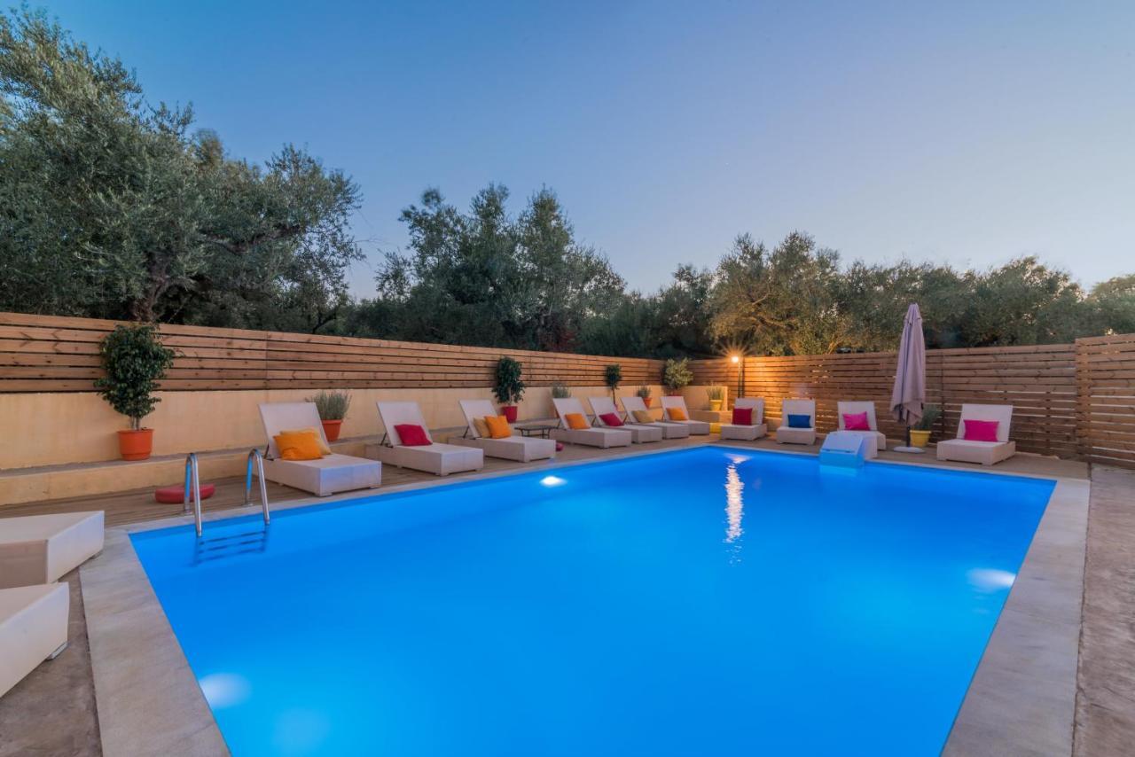 Asante Group Holiday Homes Ciliví Kültér fotó